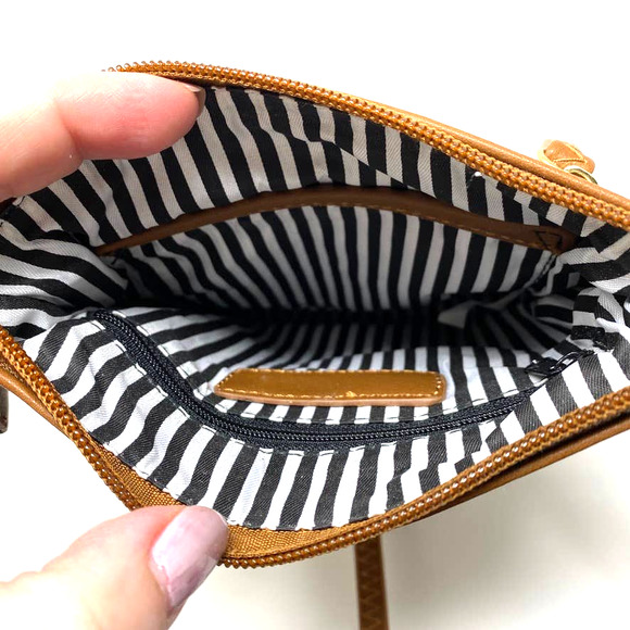 Dasein Womens Tan Faux Leather Crossbody Bag - Picture 4 of 7